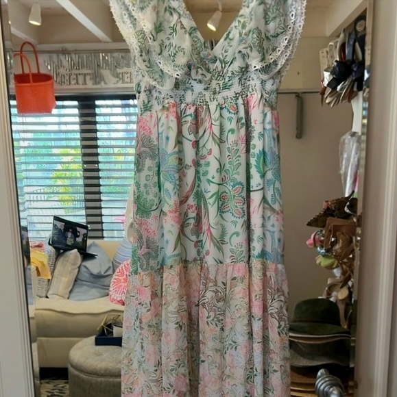 House of Harlow Romantic and Feminine and Gorgeous Pastel Floral Maxi Dress - Picture 7 of 10